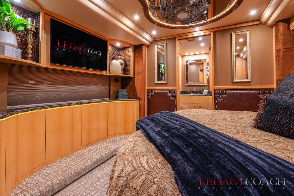 2016 Prevost  Millennium H3-45 For Sale