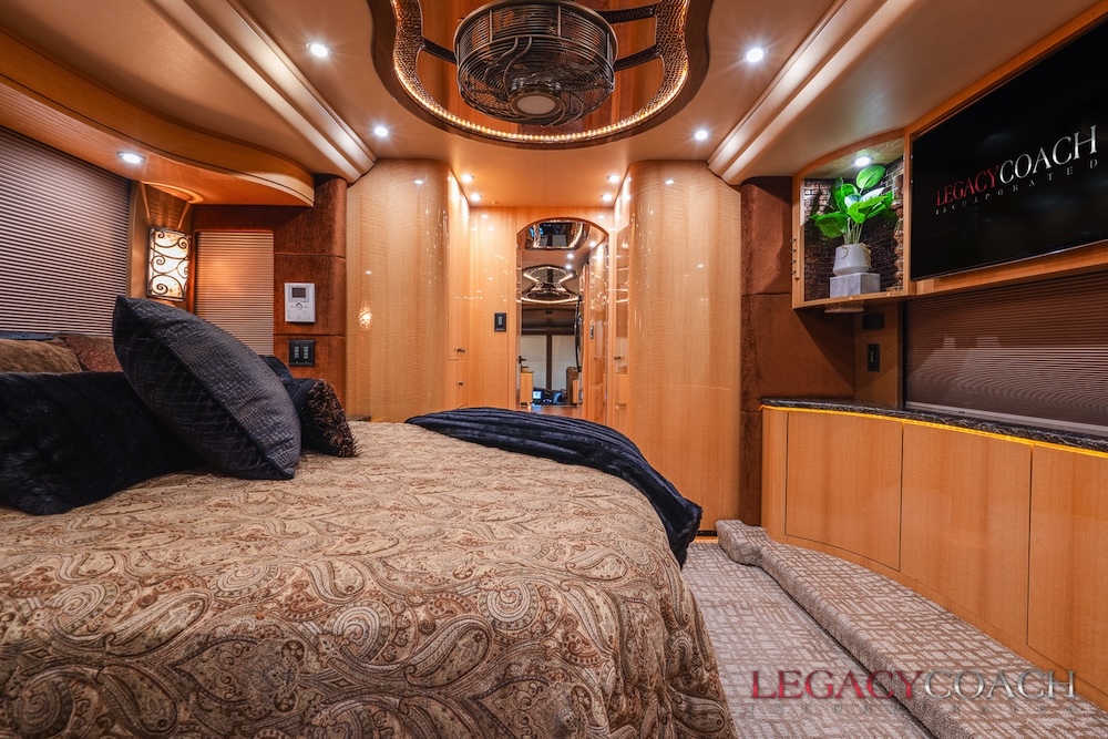 2016 Prevost  Millennium H3-45 For Sale