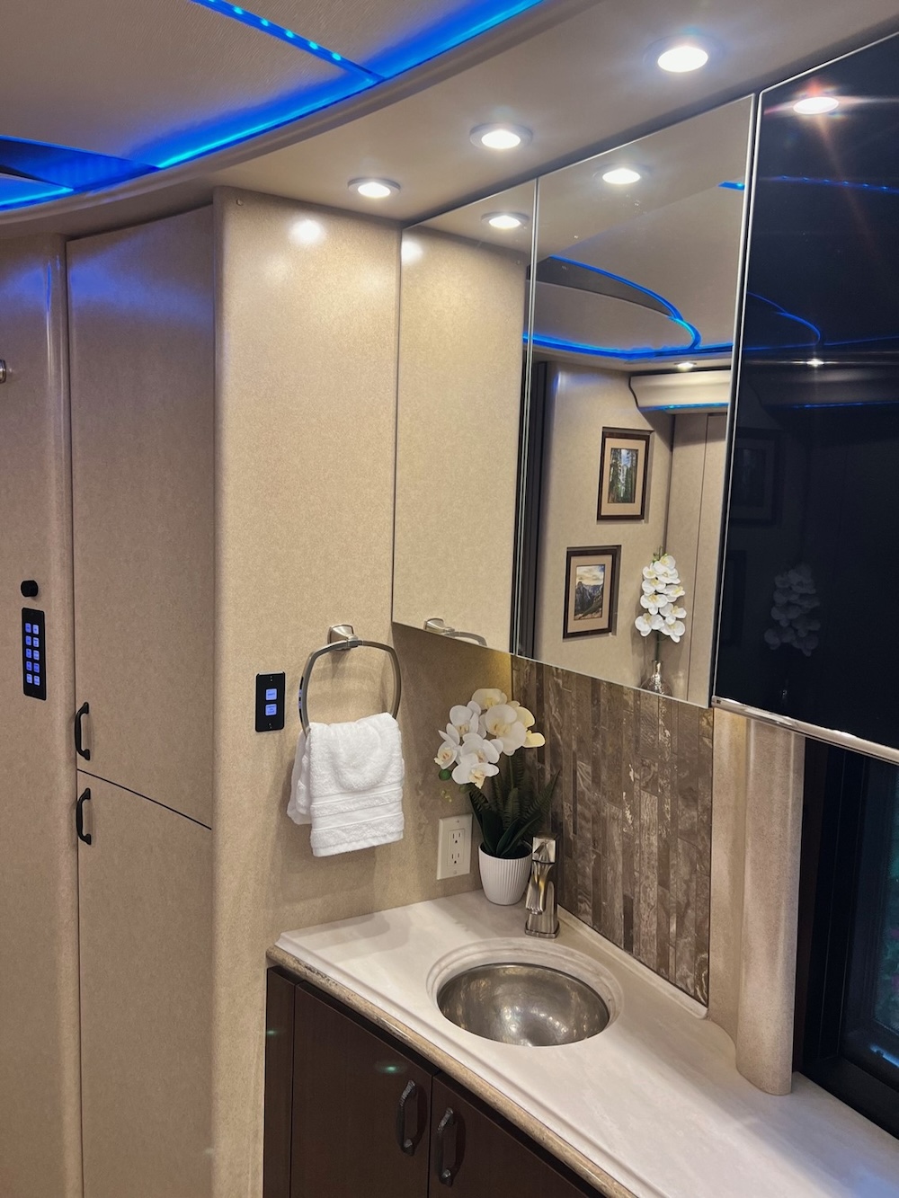 2018 Prevost Marathon X3 For Sale