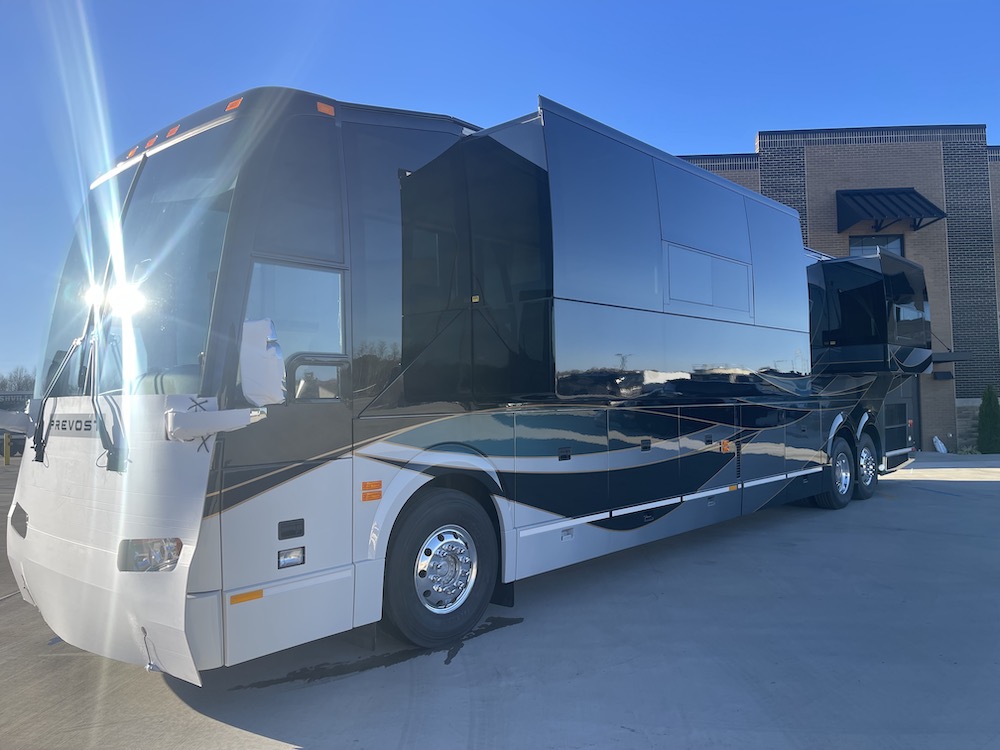 2023 Prevost Nashville Coach H3-45 For Sale